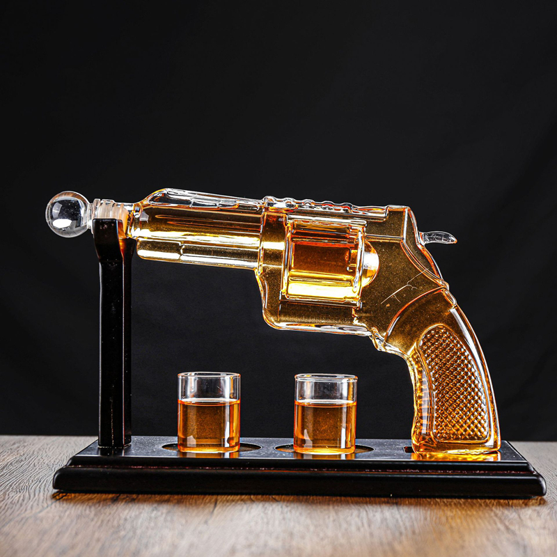 左轮手枪醒酒器1 Revolver Decanter (3)