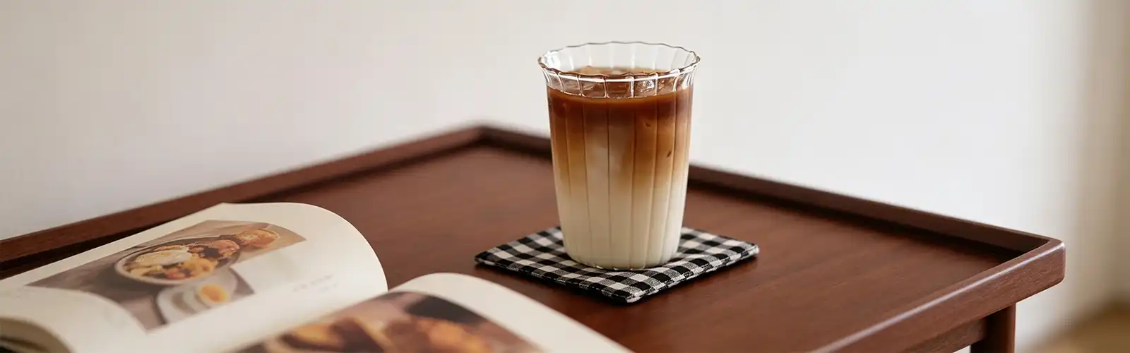 clear glass water cup clear glass water cup