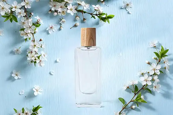 Eco-friendly glass bottle with wooden cover for DIY perfume